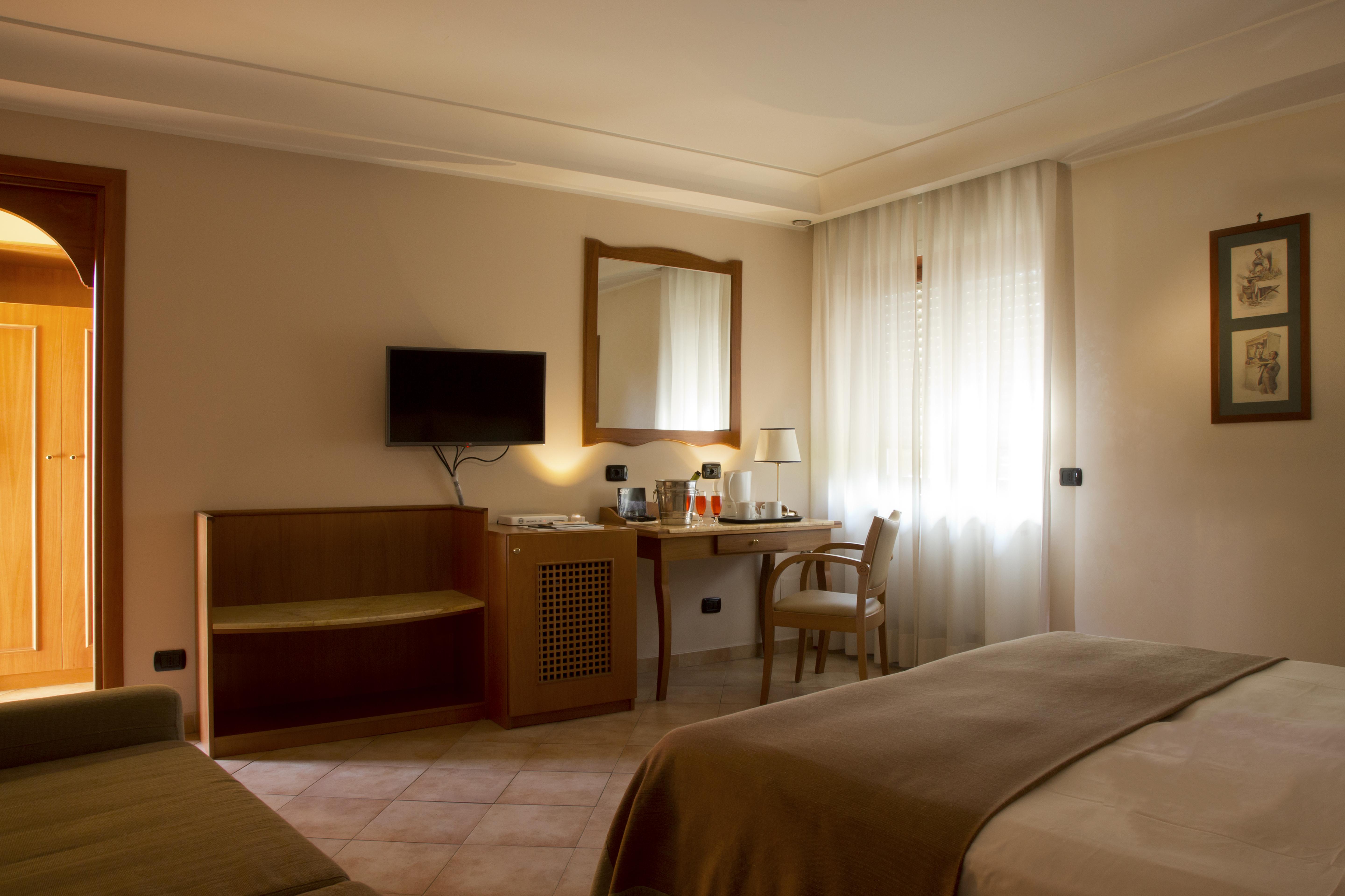 Montespina Park Hotel Naples Exterior photo